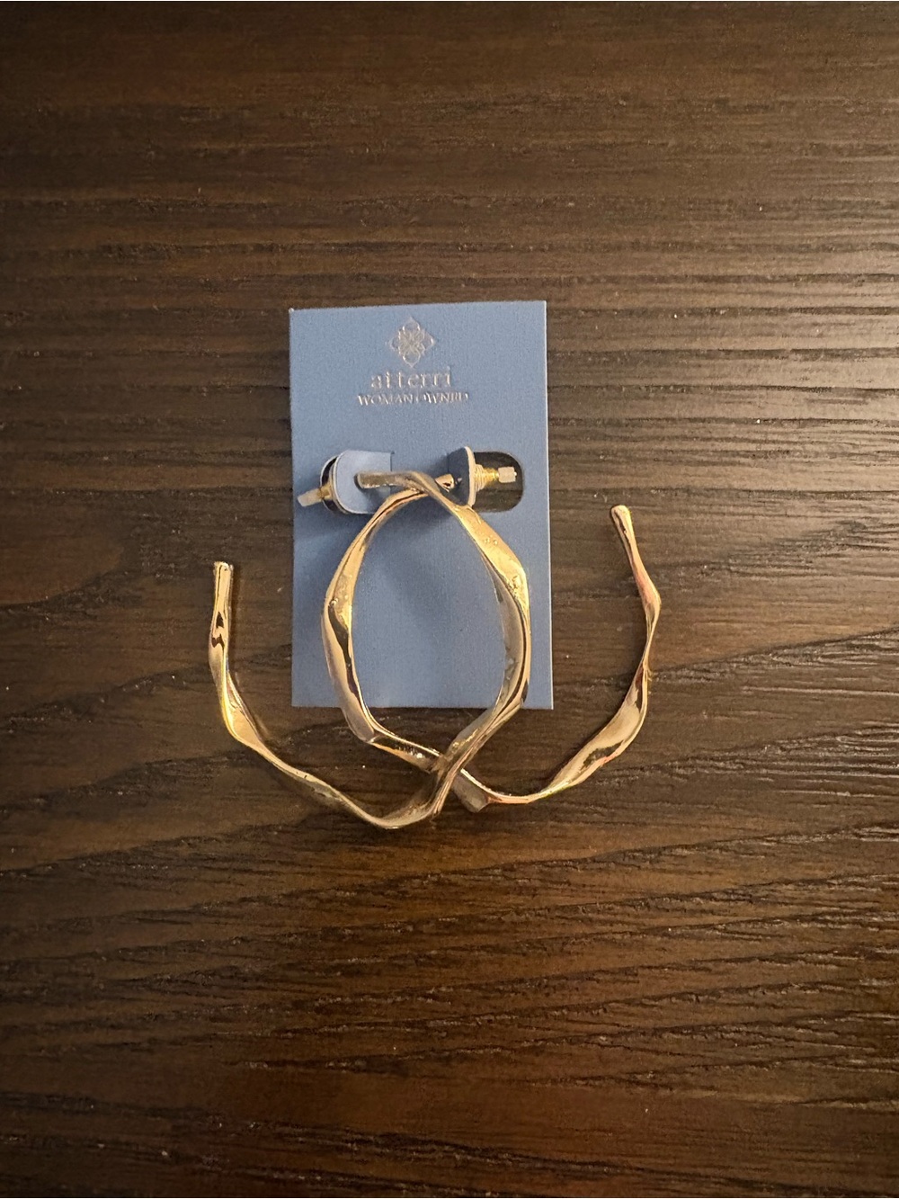 NEW Atterri gold twisted hoop earrings